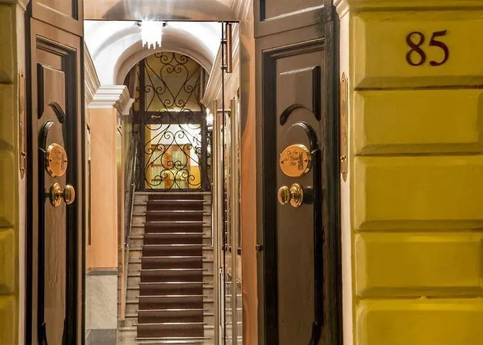 Hotel The View At The Spanish Steps 5*