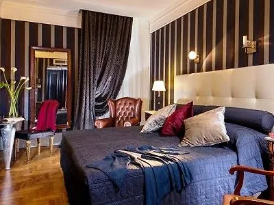 At The Spanish Steps View Otel 2*